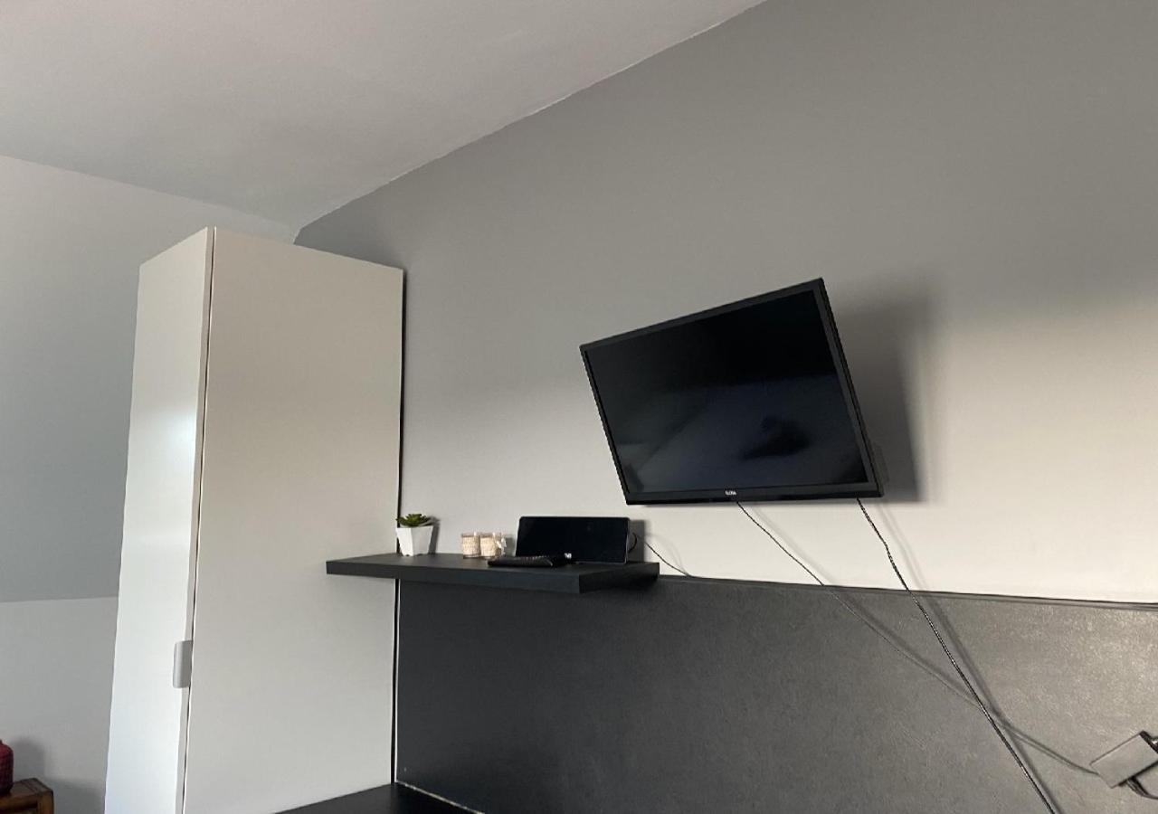 Jolie Studio 10Min Centre Ville Et 300M Quai De Seine Wifi Rouen Dış mekan fotoğraf